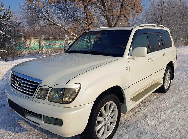 LX470 2005 года